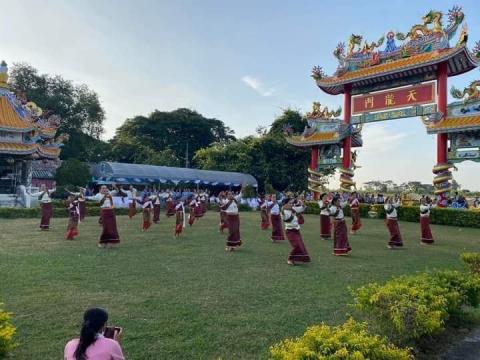 ร่วมพิธิบวงสรวงเจ้าพ่อวังกรูด