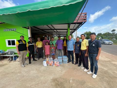 การมอบถุงยังชีพให้แก่ผู้ประสบภัยจากภาวะสงคราม (ชายแดน ไทย-กัมพูชา)