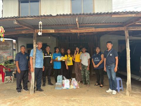 การมอบถุงยังชีพให้แก่ผู้ประสบภัยจากภาวะสงคราม (ชายแดน ไทย-กัมพูชา)